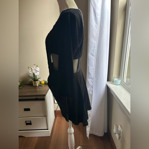 2PC Venus Black Pant Set With Sheer Detail Size 6 NWT 🔥 - Picture 4 of 6